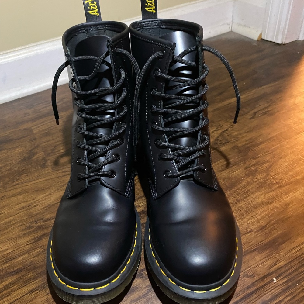Women’s Dr. Marten’s 1460 Combat Boots Size 10 US/42 EU